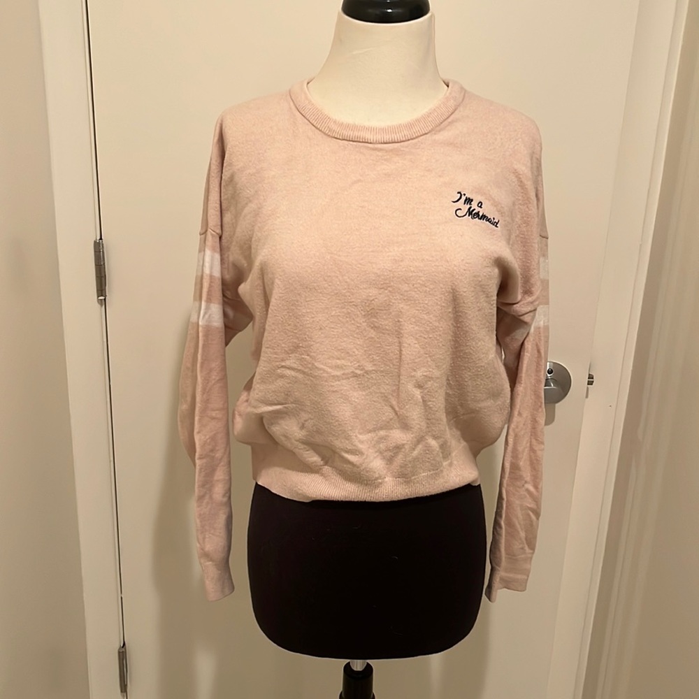 Jersey style cropped sweater from Forever 21. Size medium.